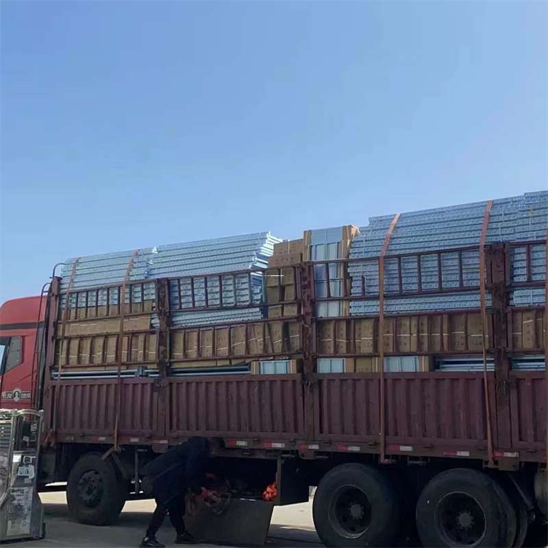 河南新乡延津县到新疆阿勒泰富蕴县物流公司，一站式服务